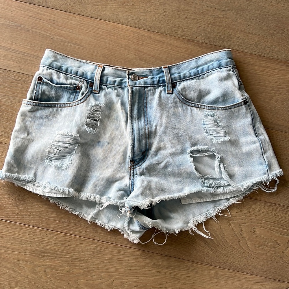 🔴 sale! Levi’s Distressed Jean Shorts Cut Offs